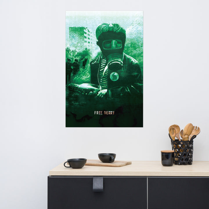 Free Derry - Saor Dhoire Retro Poster - 24" x 36"