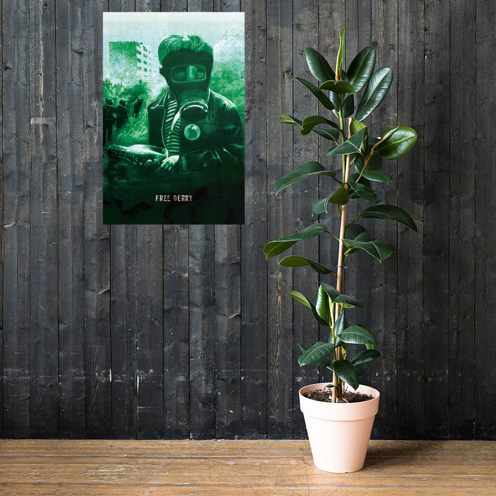 Free Derry - Saor Dhoire Retro Poster - 24" x 36"