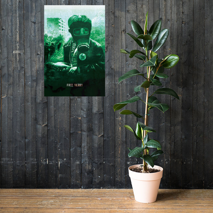 Free Derry - Saor Dhoire Retro Poster - 24" x 36"